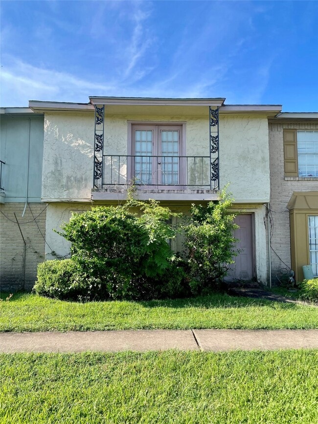 property at 7051 Chasewood Dr