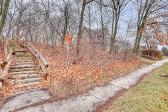 6132 W Wells St, Unit 6132 in Wauwatosa, WI - Building Photo - Building Photo