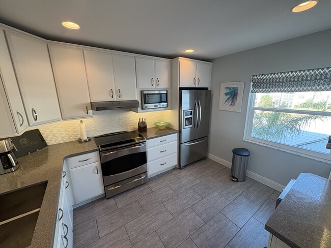 333 The Esplanade N in Venice, FL - Building Photo - Building Photo