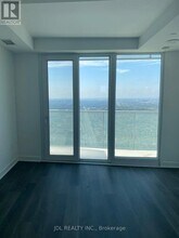 3900 Confederation Pkwy in Mississauga, ON - Building Photo - Building Photo