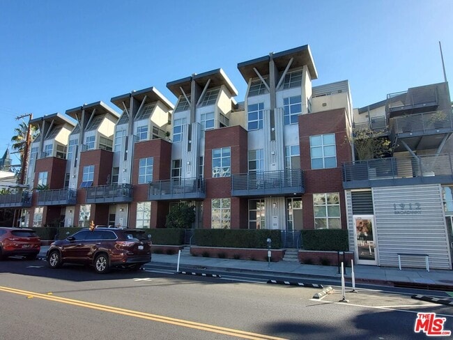 1912 Broadway in Santa Monica, CA - Building Photo - Building Photo
