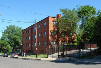 D Street Apartments in Washington, DC - Building Photo - Building Photo