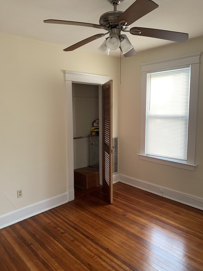 46 Turner Ave, Unit 1st fl, Unit 1st fl