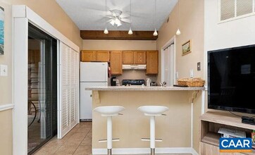 718 Laurelwood in Roseland, VA - Building Photo - Building Photo