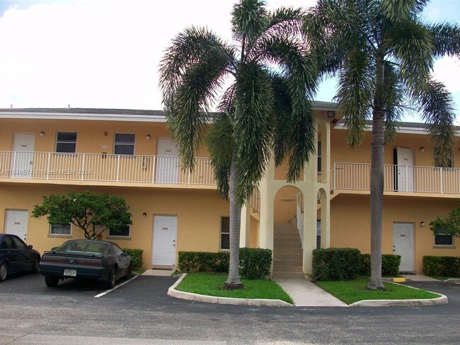 3648 NW 91st Ln in Sunrise, FL - Building Photo - Building Photo