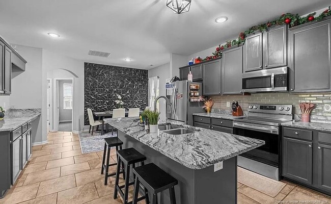 364 Heathrow Dr in Spring Lake, NC - Building Photo - Building Photo