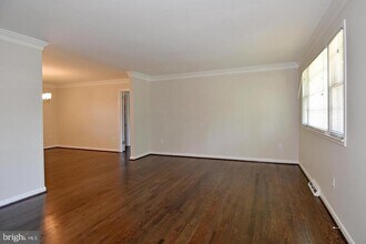 8800 McNair Dr in Alexandria, VA - Building Photo - Building Photo