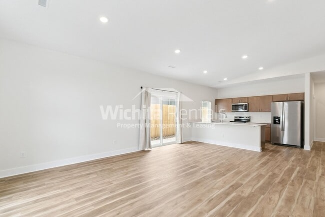 9607 E Annabelle Cir in Wichita, KS - Building Photo - Building Photo