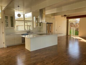 15 Turtle Bay Pl in San Mateo, CA - Building Photo - Building Photo