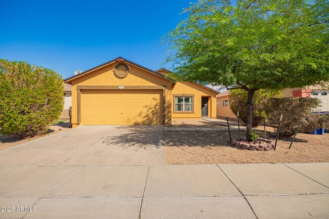 property at 11602 W Bloomfield Rd