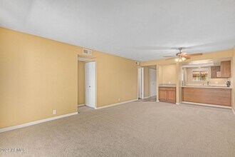 4150 E Cactus Rd in Phoenix, AZ - Building Photo - Building Photo