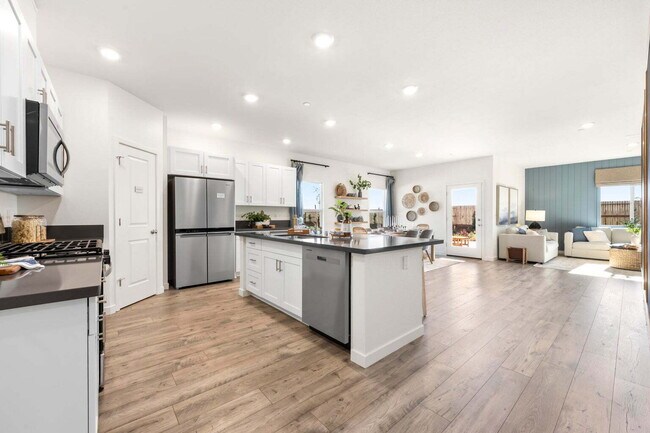5232 Monaco Pkwy in Redding, CA - Building Photo - Building Photo