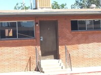 3418 Eastern Ave SE, Unit 4 in Albuquerque, NM - Foto de edificio - Building Photo