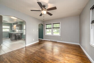 2801 S Duluth Ave in Sioux Falls, SD - Building Photo - Building Photo