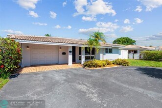 300 SE 1st Ave in Pompano Beach, FL - Building Photo - Building Photo