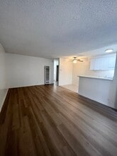 138TH in Hawthorne, CA - Building Photo - Interior Photo