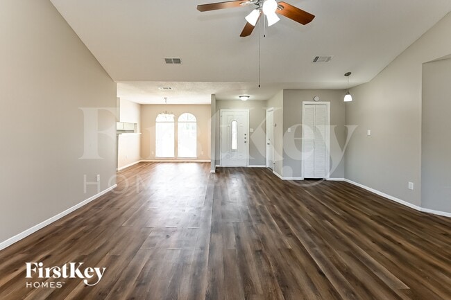 10811 Forest Leaf Dr in Sugar Land, TX - Building Photo - Building Photo