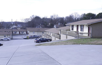 Bradford View in Knoxville, TN - Foto de edificio - Building Photo