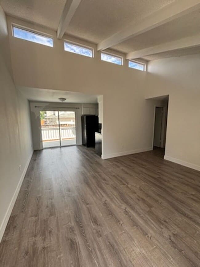 property at 1366 S Ivy St