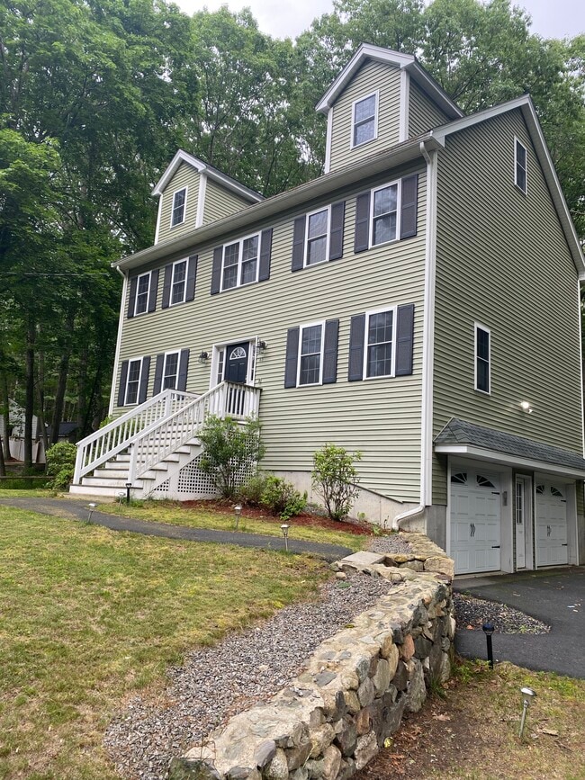 63 Salem Rd Rentals in Billerica, MA