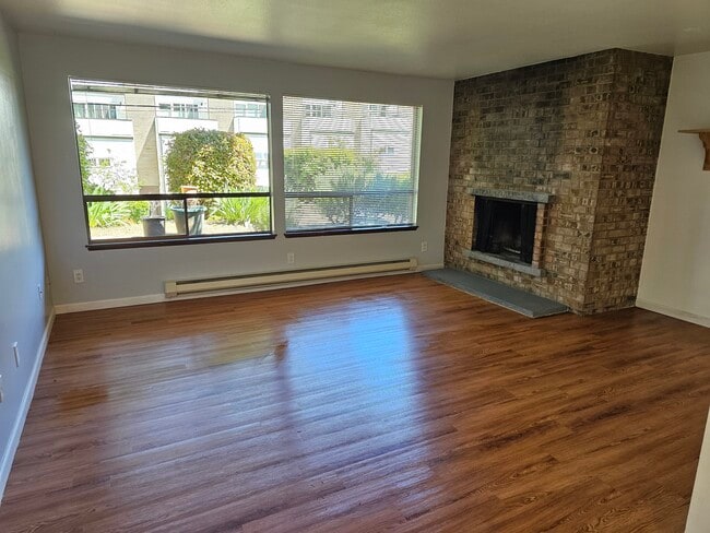 3419 22nd Ave W, Unit 3419