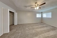 5211 Girnigoe Dr photo'