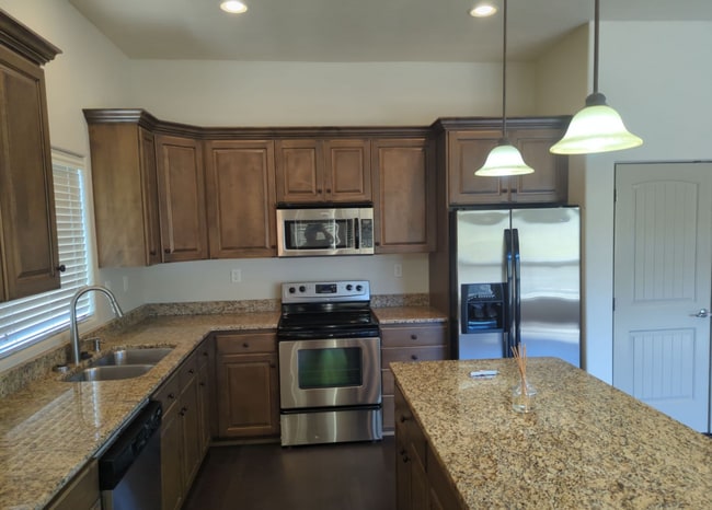 280 S Luce Del Sol in Saint George, UT - Building Photo - Building Photo