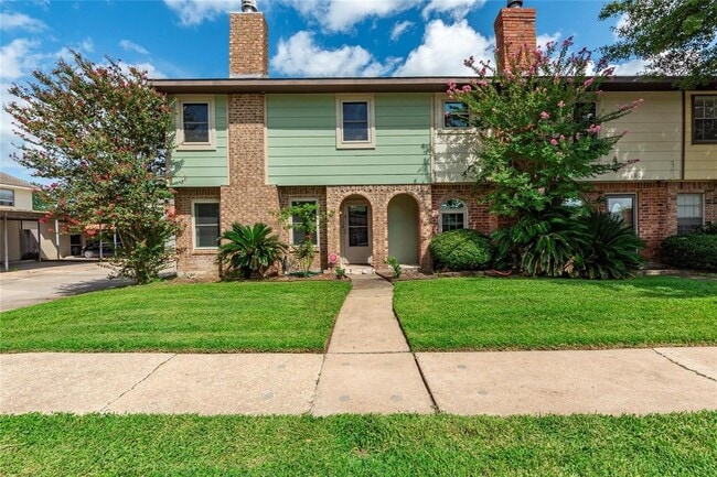 1456 Silverpines Rd