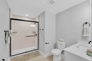 16 Glendale St in Greenville, SC - Building Photo