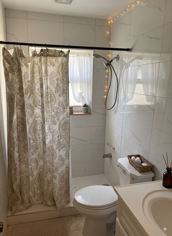 1000 NW 13th Ct in Fort Lauderdale, FL - Building Photo - Building Photo