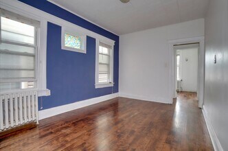 12 Romaine Ave in Jersey City, NJ - Building Photo - Building Photo