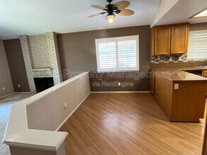 1050 Colonial Ct in Tracy, CA - Building Photo - Building Photo