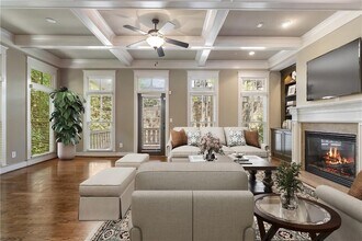 2103 W Village Xing in Smyrna, GA - Building Photo - Building Photo