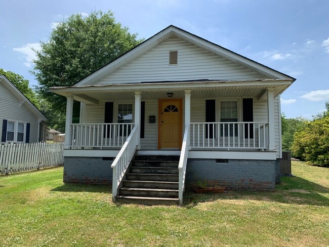 1009 N Cannon Blvd in Kannapolis, NC - Building Photo - Building Photo