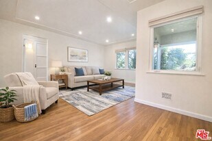 2822 11th St in Santa Monica, CA - Building Photo