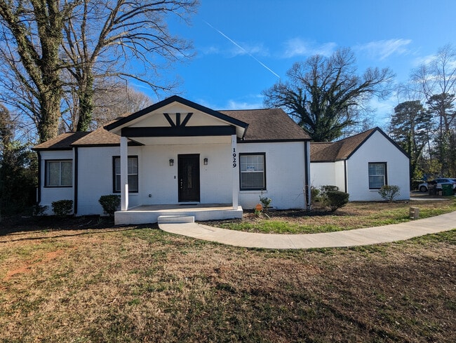 Room in House on West Blvd