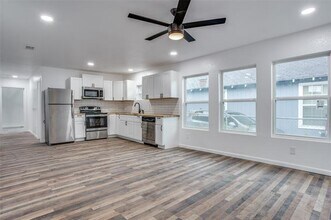 3814 Waldron Ave in Dallas, TX - Building Photo - Building Photo