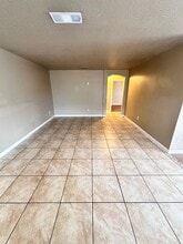 1604 Corriz Dr SW in Albuquerque, NM - Building Photo - Building Photo