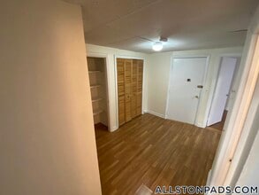1135 Commonwealth Ave, Unit 4 in Boston, MA - Building Photo - Building Photo