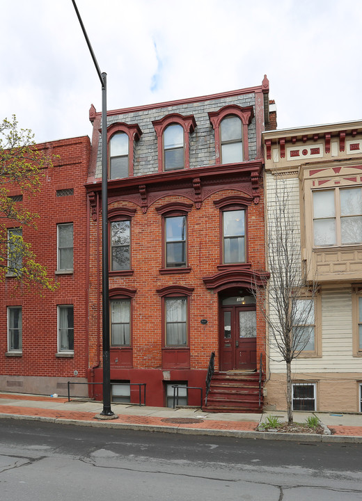 381 Madison Ave in Albany, NY - Foto de edificio