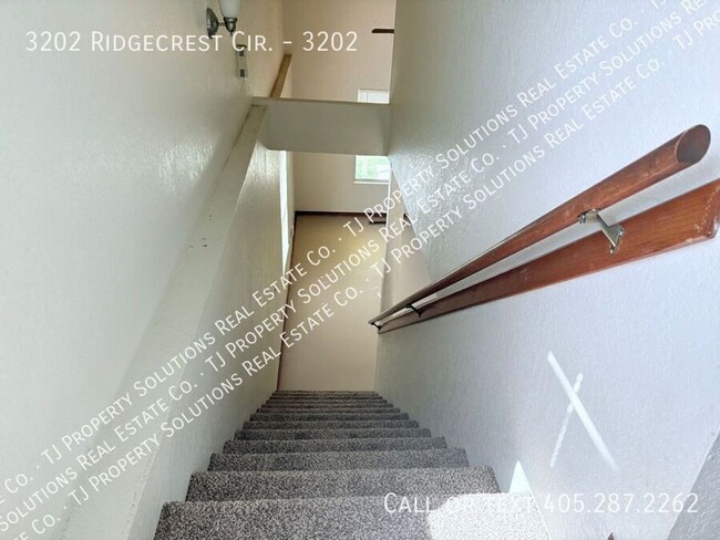 3202 Ridgecrest Cir in Norman, OK - Foto de edificio - Building Photo