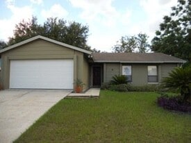 658 Bryan Terrace Dr in Brandon, FL - Building Photo