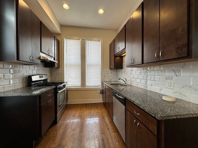 1513 N California Ave in Chicago, IL - Building Photo - Building Photo