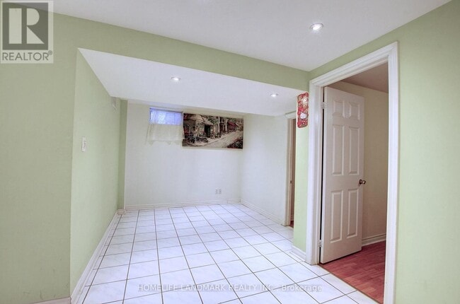 property at 10 Whistler Ct