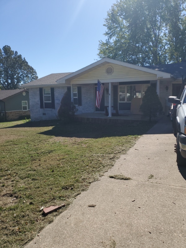 1168 Leonard Dr