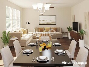 109 Fairway Dr in Cumming, GA - Foto de edificio - Building Photo