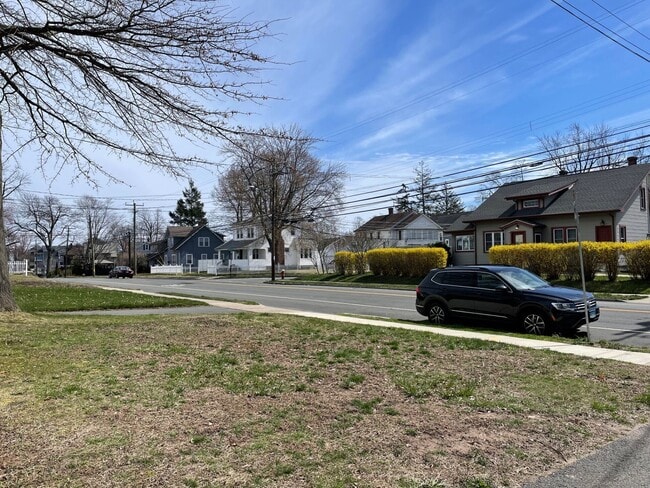 1138 Boulevard in West Hartford, CT - Building Photo - Building Photo