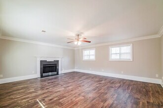 4656 Ivywood Dr SW in Atlanta, GA - Building Photo - Building Photo