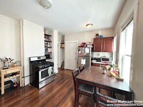 74 Romsey St, Unit 2 in Boston, MA - Building Photo - Building Photo