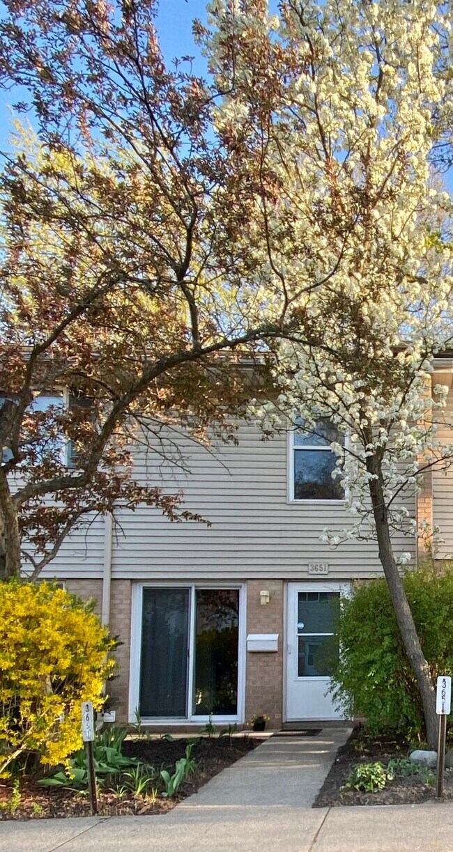 3651 Kenbrooke Ct Rentals in Kalamazoo, MI